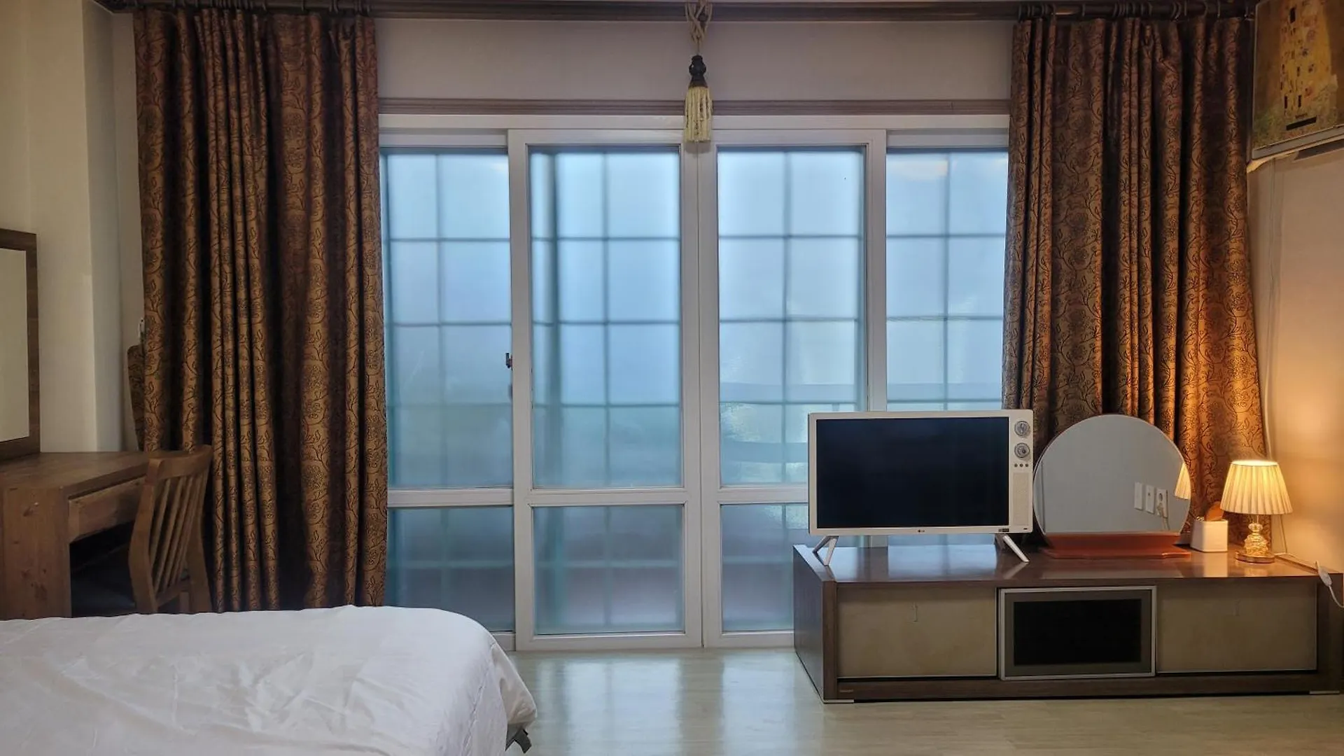 Motel Aewol Yeonhwachon Pension Jeju Güney Kore